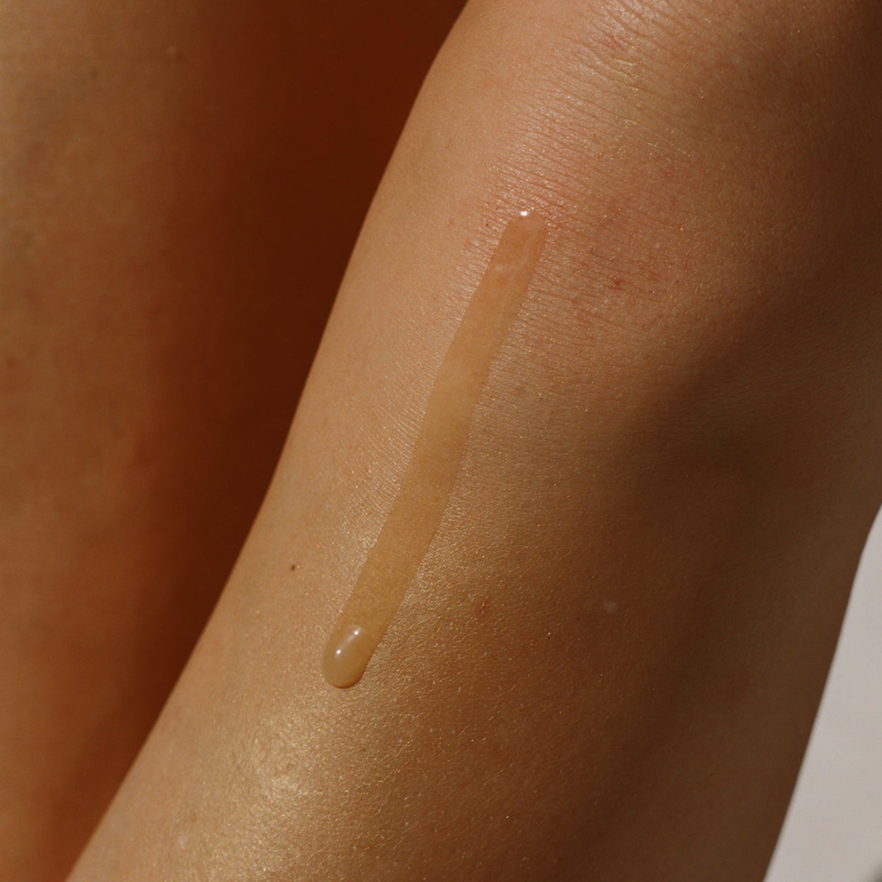 Dr. Alkaitis organic Soothing Gel is deeply moisturizing and soothing daily treatment for even the most sensitive skin.