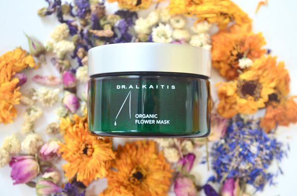 THE ORGANIC FLOWER MASK FOR A SUMMER SKINCARE ROUTINE